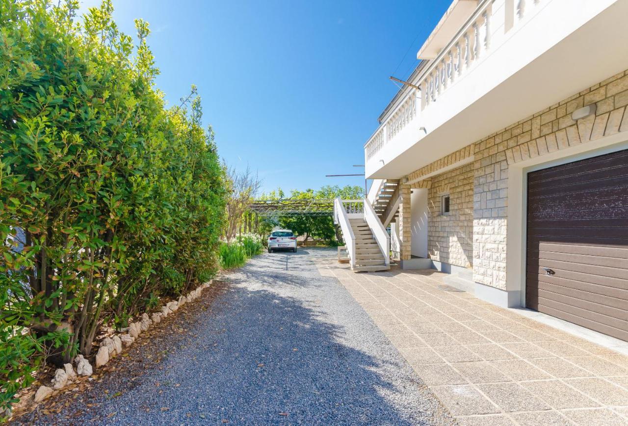 Apartments Slavica R Banjol 외부 사진