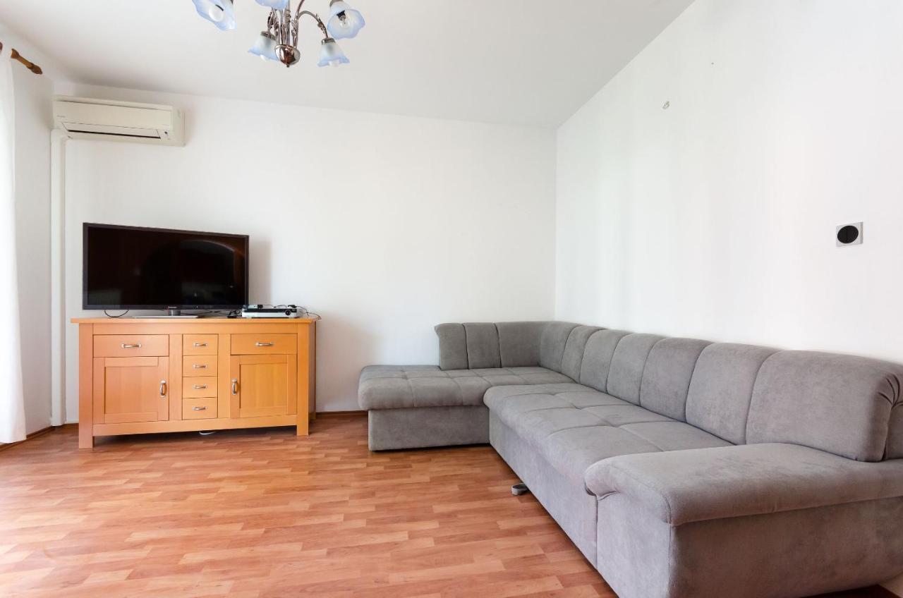 Apartments Slavica R Banjol 외부 사진