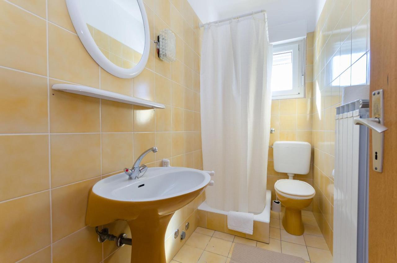 Apartments Slavica R Banjol 외부 사진