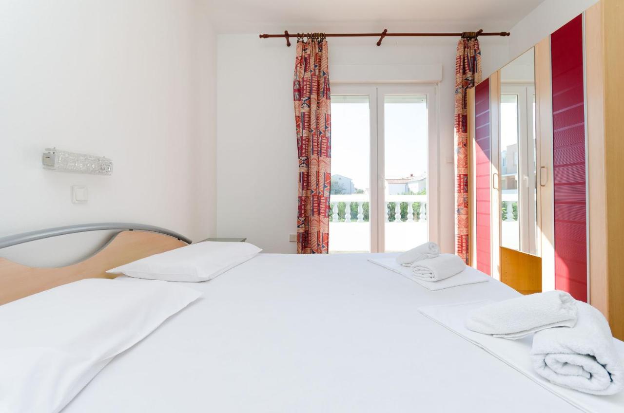 Apartments Slavica R Banjol 외부 사진